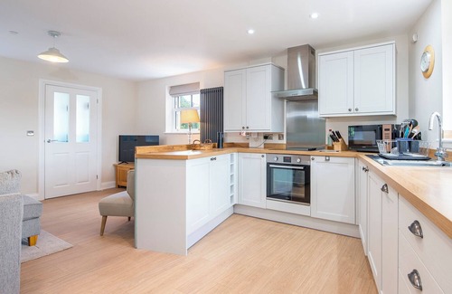 Haverfordwest Cottage | Bwthyn Clyd, Holiday Cottage Llanrhian, Sleeps 4, 2 bedrooms, bathrooms
