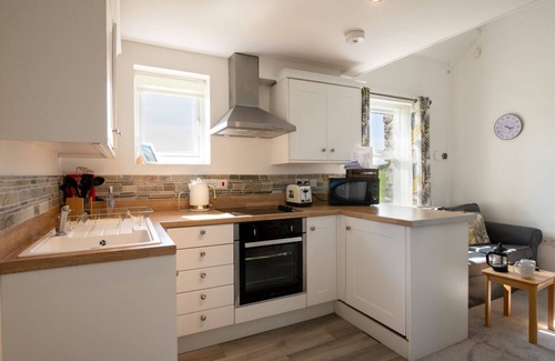 Ty Croes Cottage | Bwthyn Dwynwen: Rustic Pet-Friendly Cottage in Aberffraw | Managed by Anglesey Holiday Lettings
