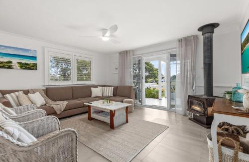 Vincentia Apartment | By the Bay by Experience Jervis Bay