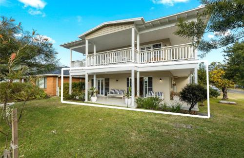 Vincentia Apartment | By the Bay by Experience Jervis Bay