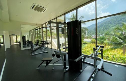 Batu Ferringhi Apartment | By The Sea with Side Seaview #363A