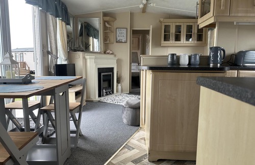 Hopton on Sea House | By the seaside dog friendly caravan at Haven Hopton in Norfolk ref 80015W