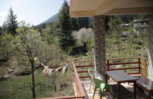 Old Manali House | By The Way