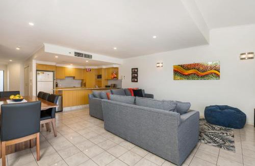 Byron Bay Apartment | Byron Bay Accom Unit 2 8 Lawson Street, Byron Bay - Absolute Solace