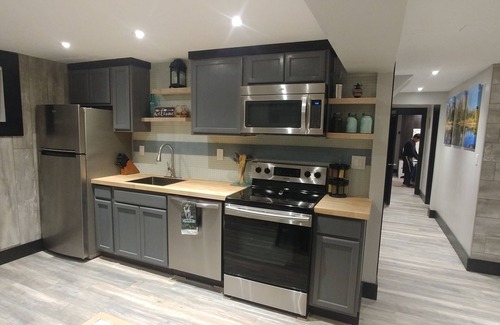 Sunset Heights Apartment | BYU AND UVU , CLEAN, QUIET, GREAT FOR COUPLES