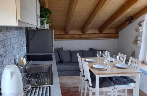 Boragni Apartment | Cà di Pippo "Tasso" appartamento ristrutturato