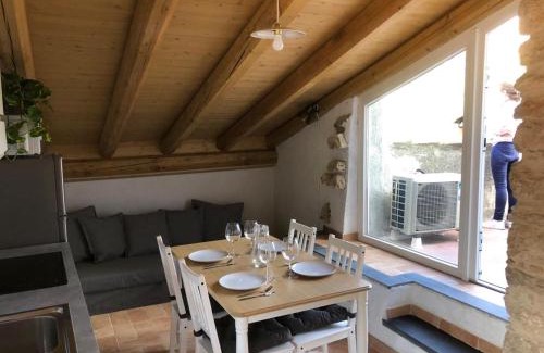 Boragni Apartment | Cà di Pippo "Tasso" appartamento ristrutturato