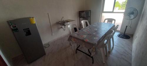Zona Centro Apartment | Céntrica habitación con balcón para 3 personas con baño exclusivo en pasillo