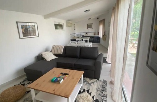 Ceret Cottage | Céret Cottage With A/C in 2000m² Garden, Heated Pool & Fast Internet in Ceret