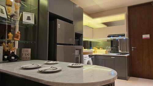 Surabaya Apartment | Cétait le luxe at the Rosebay