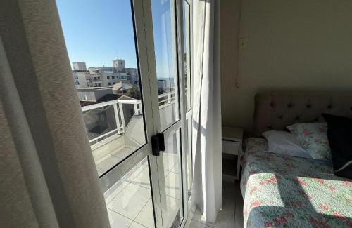 Governador Celso Ramos Apartment | cód 124 - Cobertura espetacular á 50 m do mar.