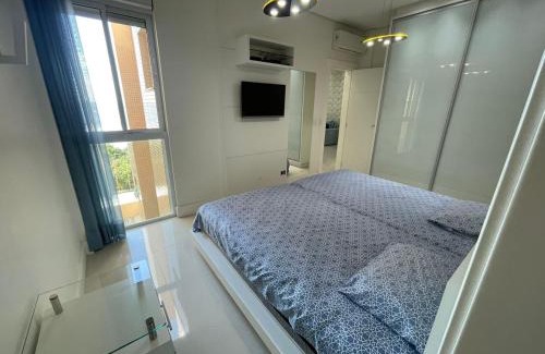 Governador Celso Ramos Apartment | Cód 21- Apartamento com vista frente mar!