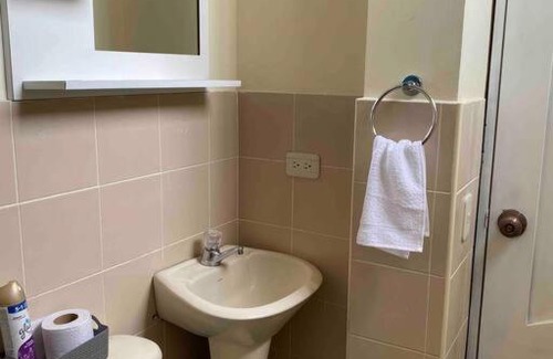 Loja Apartment | CÓMODA HABITACIÓN POR ESTRENAR con baño privado
