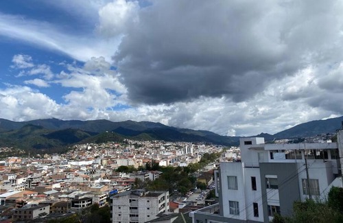 Loja Apartment | CÓMODA HABITACIÓN POR ESTRENAR con baño privado