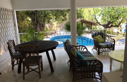Costera Acapulco Villa | Cómoda y linda casa en Acapulco a pasos de la Diana y de la Playa Condesa.