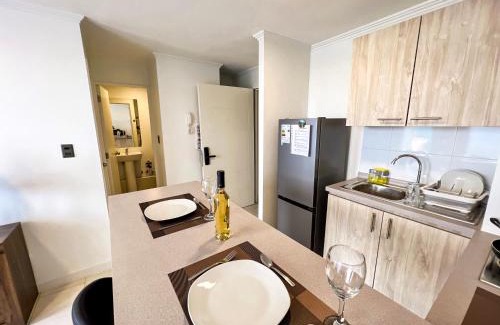 Los Angeles Apartment | Cómodo departamento con piscina en Los Ángeles