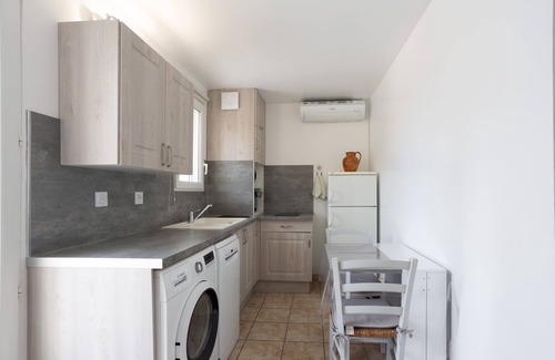 Beaucaire Apartment | Côté Oliviers 4P - Appt 4p climatisé avec piscine