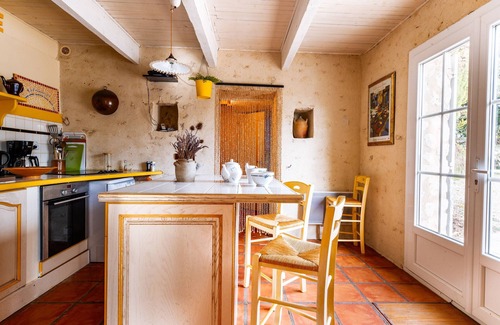 Clansayes Ski Chalet | Côté Sud, charming stone gîte with private swimming pool, Drôme