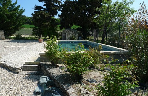 Clansayes Ski Chalet | Côté Sud, charming stone gîte with private swimming pool, Drôme