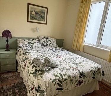 Inverin House | Cúig Cottage - Wild Atlantic Way, Galway