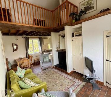 Inverin House | Cúig Cottage - Wild Atlantic Way, Galway