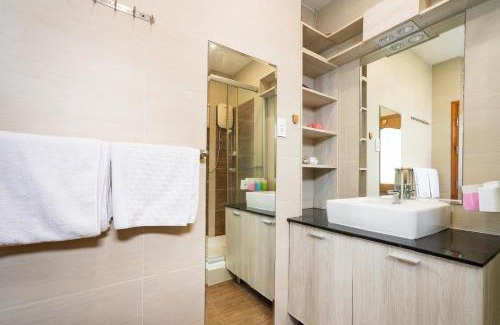 District 10 Apartment | Căn hộ cao cấp 3 sao quận 10 - Hong Dao House