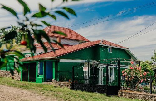 Moldova House | Căsuţa de lângă Lac