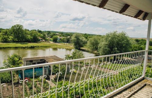 Moldova House | Căsuţa de lângă Lac