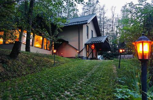 Vladesti Villa | Căsuța din pădure