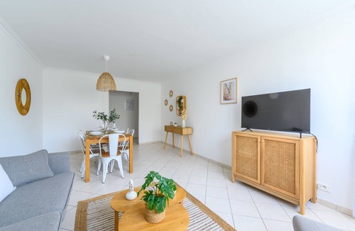 Bobigny Apartment | Cœur de ville - Au pied du métro - 3 chambres