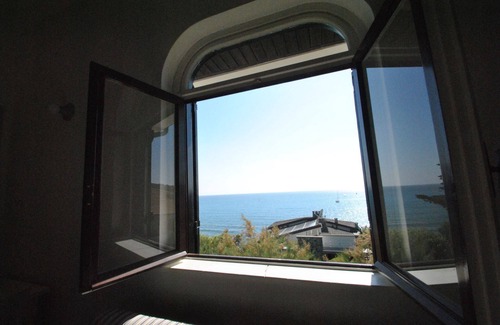 Castiglioncello Apartment | C.I.R. N. 049017LTN0578 - In vacation residence on the sea, with swimming pool, apartment on 2 leve