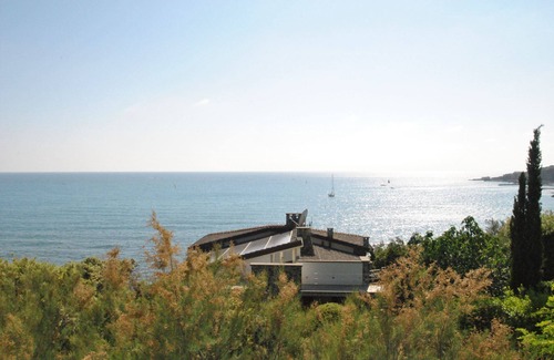 Castiglioncello Apartment | C.I.R. N. 049017LTN0578 - In vacation residence on the sea, with swimming pool, apartment on 2 leve