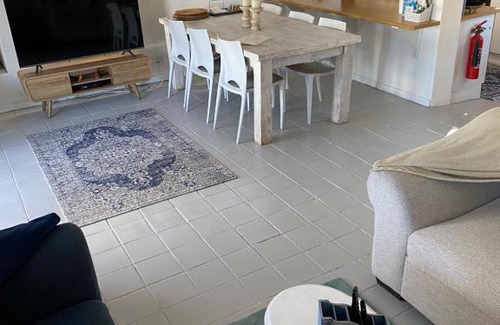 Shelley Point Apartment | C-Scape