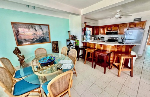 San Pedro Condo | C1 Step from your condo on to the beach! Pool, bikes, kayaks, more!