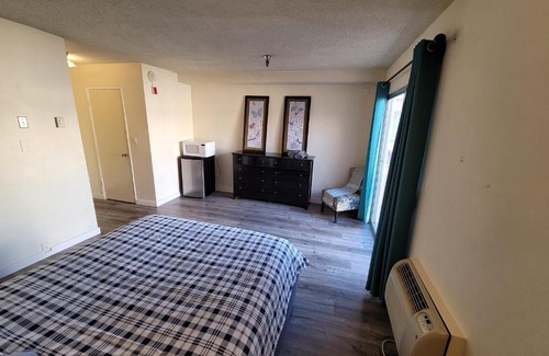 Pico - Robertson Hotel | (C20) Large & Cozy Unit