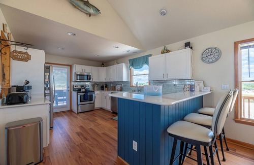Corolla House | C9065 The Salty Sand Dollar. 4X4 Access, Wild Horses, Private Pool, Ocean Views, Wide Beaches!