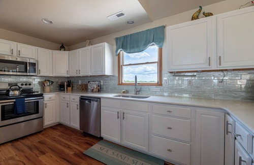 Corolla House | C9065 The Salty Sand Dollar. 4X4 Access, Wild Horses, Private Pool, Ocean Views, Wide Beaches!