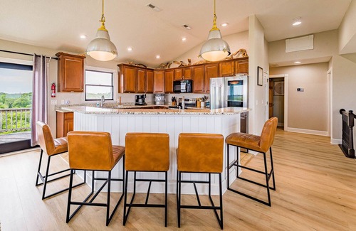 Carova Beach House | C9124 Between the Buoys. 4X4, Ocean Views, Pool/Kiddie Pool, Hot Tub