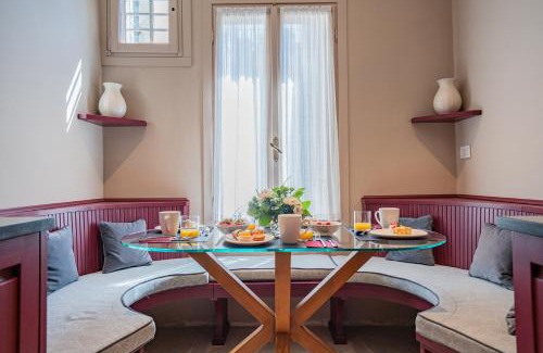 Dorsoduro Apartment | Ca' Canaletto Canal View Refreshed in 2024!