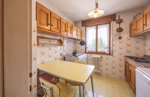 Cortina d'Ampezzo Apartment | Ca' del Molin, large apartment with balcony and garage