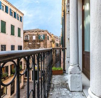 San Marco Apartment | Ca' Grassi 2 Charming Balcony