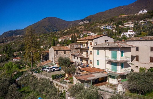 Pulciano Apartment | Ca' Isabella Theater Home - with terrace and marvellous lake view