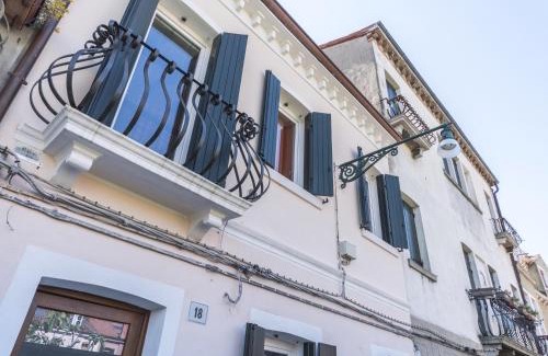Longa Apartment | Ca' Laura - Murano Centro - 10 min from Venice