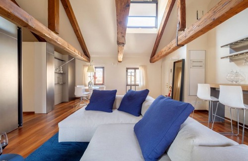 San Marco Apartment | Ca' Moro - CLEMENTE - sleeps 3 guests in 2 bedrooms