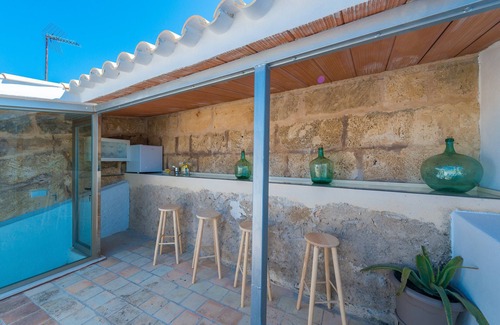 Old Town Alcudia House | CA NA SERRIETA - Cosy townhouse with great chill-out terrace. Free WiFi