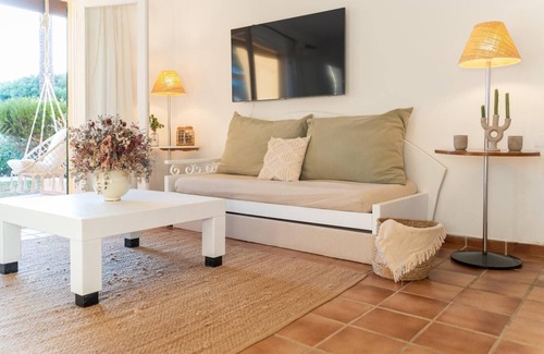 Son Xoriguer Apartment | Ca Nura - Duplex with pool and steps from the sea