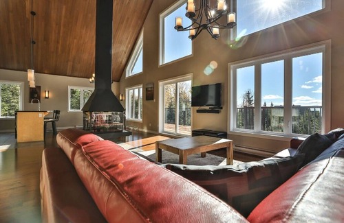 Petite-Riviere-Saint-Francois Ski Chalet | Les sommets Charlevoix in PETITE-RIVIÈRE-SAINT-FRANCOIS