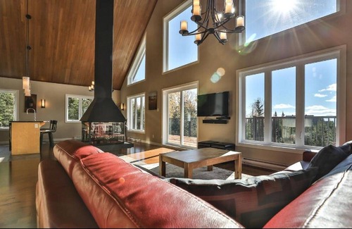 Petite-Riviere-Saint-Francois Ski Chalet | Les sommets Charlevoix in PETITE-RIVIÈRE-SAINT-FRANCOIS
