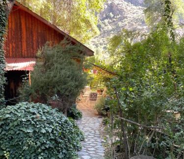 Los Azules Ski Chalet | Cabaña alpina en plena cordillera con acceso a Río