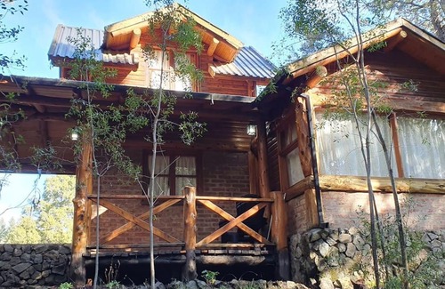 Lago Puelo House | Cabaña Ciprés entre Bosques y Arroyo